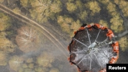 Gašenje požara u Rusiji vodom iz helikoptera, avgust 2010 