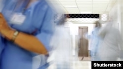 Iz HKMS upozoravaju da je prema istraživanju koje su proveli u svibnju 2018. čak 89 posto medicinskih sestara doživjelo neki oblik nasilja na radnom mjestu (ilustrativna fotografija)