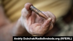 У вечірньому зведенні йдеться, що обстріли відбувалися «із застосуванням заборонених мінськими домовленостями мінометів калібру 120 та 82 міліметри, а також гранатометів різних систем, великокаліберних кулеметів та стрілецької зброї»