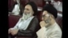 علی خامنه‌ای (راست) در نشست مجلس خبرگان در روز ۱۴ خرداد ۱۳۶۸ برای تعیین جانشین آیت‌الله خمینی.