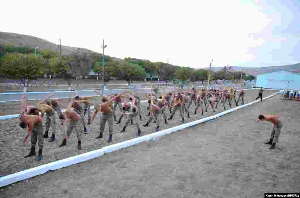 Qarabağda erməni əsgərlərin təlim düşərgəsi. 28 oktyabr 2012