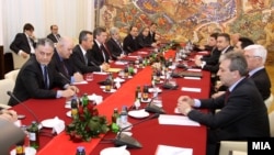 Sastanak političkih lidera, 7. februar 2011