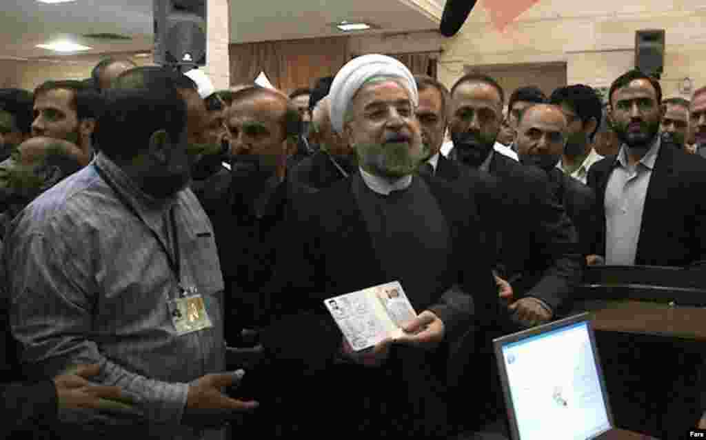 حسن روحانی