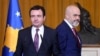 Kryeministri i Shqipërisë, Edi Rama, (djathtas) dhe kryeministri i Kosovës, Albin Kurti (majtas), shkurt 2020.