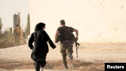 Девушки и женщины, уехавшие в Сирию, оказывают сексуальные услуги боевикам. Иллюстративное фото.
