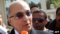 Controversial former Egyptian Prime Minister Ahmed Shafiq has been approved as a candidate for the presidency.
